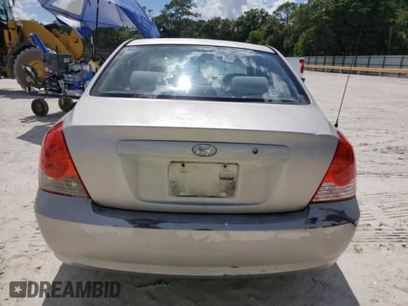 2006 Hyundai Elantra GLS с VIN KMHDN46D16U279492, выставлен на аукционе Copart как лот 58852794 с пробегом 174 976 миль миль и Списание • Salvage title. История ставок и продаж доступна на DreamBid. Изображение 6.