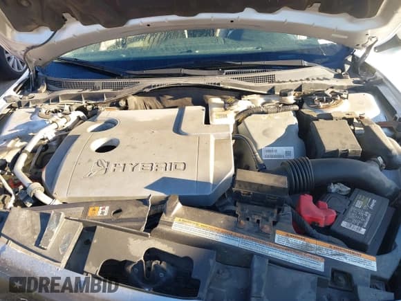 ✅ 2011 Ford Fusion Hybrid • VIN: 3FADP0L37BR335624 • Lot: 43479762. Listed on IAAI with 102,058 mi. Free auction sales archive from the USA and detailed vehicle history report at DreamBid. Image 10.