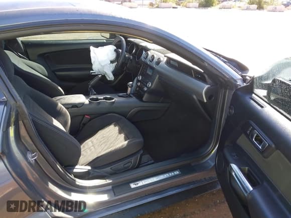 ✅ 2023 Ford Mustang GT • VIN: 1FA6P8CF6P5303985 • Лот: 43536225. Опубликован ранее на IAAI с пробегом 28 830 миль. Бесплатный доступ к архиву аукционных продаж из США и подробный отчёт об истории автомобиля на DreamBid. Изображение 5.