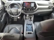 ✅ 2020 Toyota Highlander Platinum • VIN: 5TDFZRBHXLS042510 • Лот: 82393125. Опубликован ранее на Copart с пробегом 33 992 миль. Бесплатный доступ к архиву аукционных продаж из США и подробный отчёт об истории автомобиля на DreamBid. Изображение 8.