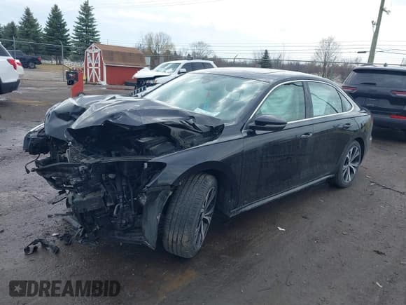 ✅ 2021 Volkswagen Passat SE • VIN: 1VWSA7A36MC014185 • Лот: 41915701. Опубликован ранее на IAAI с пробегом 175 043 миль. Бесплатный доступ к архиву аукционных продаж из США и подробный отчёт об истории автомобиля на DreamBid. Изображение 2.
