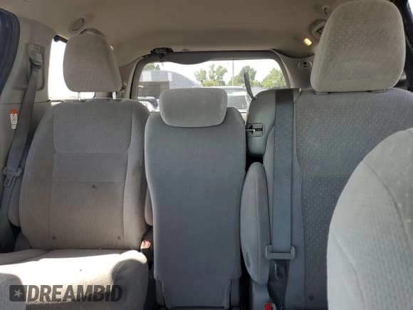 ✅ 2020 Toyota Sienna LE Auto Access Seat • VIN: 5TDKZ3DC8LS049050 • Lot: 63334505. Listed on Copart with 72,364 mi. Free auction sales archive from the USA and detailed vehicle history report at DreamBid. Image 10.