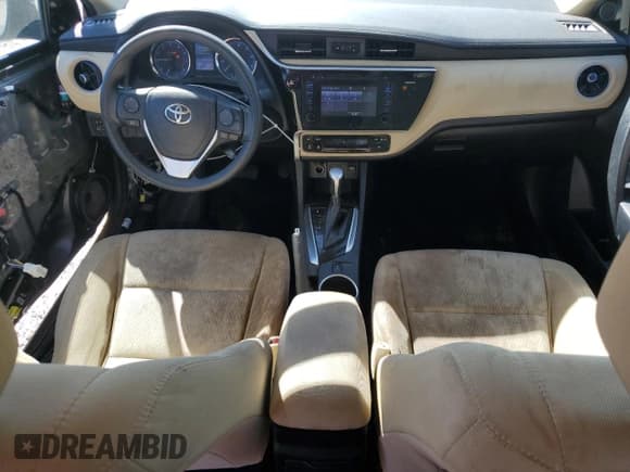 ✅ 2017 Toyota Corolla SE • VIN: 5YFBURHEXHP675700 • Лот: 86258185. Опубликован ранее на Copart с пробегом 98 200 миль. Бесплатный доступ к архиву аукционных продаж из США и подробный отчёт об истории автомобиля на DreamBid. Изображение 8.