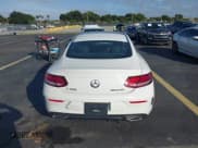 ✅ 2021 Mercedes-Benz C 300 • VIN: W1KWJ8DB8MG072892 • Lot: 43664823. Wystawiony na IAAI z przebiegiem 42 961 mil. Bezpłatny archiwum sprzedaży aukcyjnych z USA i szczegółowy raport historii pojazdu na DreamBid. Zdjęcie 16.