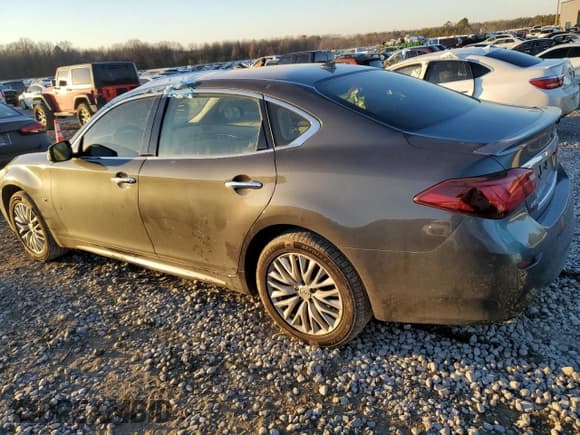 ✅ 2015 Infiniti Q70 • VIN: JN1BY1PR2FM830124 • Lot: 42536205. Listed on Copart with 138,498 mi. Free auction sales archive from the USA and detailed vehicle history report at DreamBid. Image 2.