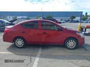 ✅ 2015 Nissan Versa S Plus • VIN: 3N1CN7AP2FL894004 • Lot: 43553007. Wystawiony na IAAI z przebiegiem 149 546 mil. Bezpłatny archiwum sprzedaży aukcyjnych z USA i szczegółowy raport historii pojazdu na DreamBid. Zdjęcie 13.