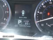 ✅ 2014 Toyota Highlander LE • VIN: 5TDBKRFH1ES059406 • Lot: 42584004. Wystawiony na IAAI z przebiegiem 189 352 mil. Bezpłatny archiwum sprzedaży aukcyjnych z USA i szczegółowy raport historii pojazdu na DreamBid. Zdjęcie 16.