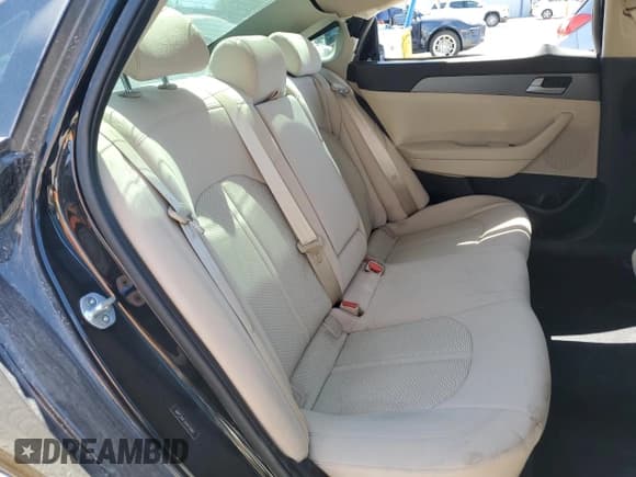 ✅ 2017 Hyundai Sonata SE • VIN: 5NPE24AF2HH479983 • Lot: 67149285. Wystawiony na Copart z przebiegiem 45 000 mil. Bezpłatny archiwum sprzedaży aukcyjnych z USA i szczegółowy raport historii pojazdu na DreamBid. Zdjęcie 10.