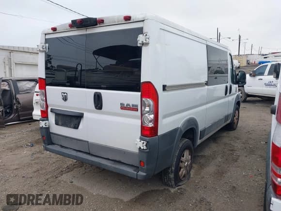 ✅ 2016 Ram ProMaster Cargo • VIN: 3C6TRVAG2GE107345 • Lot: 41912262. Wystawiony na IAAI z przebiegiem 130 368 mil. Bezpłatny archiwum sprzedaży aukcyjnych z USA i szczegółowy raport historii pojazdu na DreamBid. Zdjęcie 4.