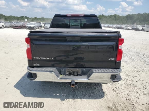 ✅ 2019 Chevrolet Silverado 1500 LTZ • VIN: 3GCPWEED8KG125364 • Lot: 69506784. Wystawiony na Copart z przebiegiem 99 392 mil. Bezpłatny archiwum sprzedaży aukcyjnych z USA i szczegółowy raport historii pojazdu na DreamBid. Zdjęcie 6.