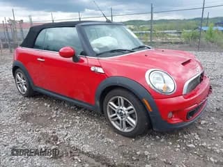 ✅ 2014 MINI Convertible S • VIN: WMWZP3C52ET706272 • Lot: 42198277. Listed on IAAI with 40,372 mi. Free auction sales archive from the USA and detailed vehicle history report at DreamBid. Image 1.