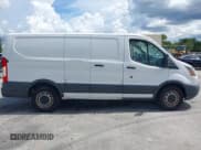 ✅ 2016 Ford Transit Cargo • VIN: 1FTYE1ZM2GKA07627 • Lot: 42816386. Wystawiony na IAAI z przebiegiem 89 290 mil. Bezpłatny archiwum sprzedaży aukcyjnych z USA i szczegółowy raport historii pojazdu na DreamBid. Zdjęcie 6.