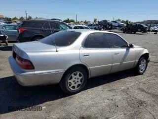 ✅ 1996 Lexus ES 300 • VIN: JT8BF12G7T0131193 • Lot: 73020074. Listed on Copart with 122,108 mi. Free auction sales archive from the USA and detailed vehicle history report at DreamBid. Image 3.
