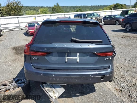 ✅ 2023 Volvo V90 Ultimate • VIN: YV4062NC8P1163218 • Лот: 69917884. Опубликован ранее на Copart с пробегом 21 683 миль. Бесплатный доступ к архиву аукционных продаж из США и подробный отчёт об истории автомобиля на DreamBid. Изображение 6.