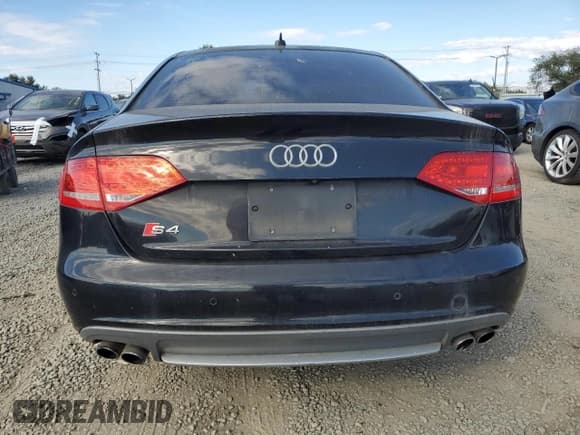 ✅ 2011 Audi S4 Premium Plus • VIN: WAUBGAFL1BA075716 • Lot: 92657005. Wystawiony na Copart z przebiegiem 100 815 mil. Bezpłatny archiwum sprzedaży aukcyjnych z USA i szczegółowy raport historii pojazdu na DreamBid. Zdjęcie 6.