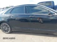 ✅ 2016 Lincoln MKZ • VIN: 3LN6L2G93GR621563 • Lot: 42435458. Wystawiony na IAAI z przebiegiem 138 043 mil. Bezpłatny archiwum sprzedaży aukcyjnych z USA i szczegółowy raport historii pojazdu na DreamBid. Zdjęcie 13.