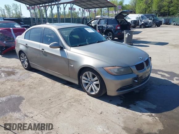 ✅ 2008 BMW 3 Series 335i • VIN: WBAVB77568NH78845 • Лот: 42060251. Опубликован ранее на IAAI с пробегом 221 455 миль. Бесплатный доступ к архиву аукционных продаж из США и подробный отчёт об истории автомобиля на DreamBid. Изображение 1.