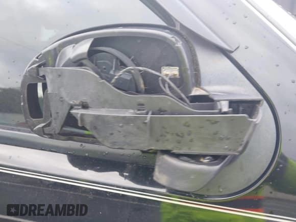 ✅ 2011 GMC Sierra 1500 SLE • VIN: 3GTP1VE05BG195206 • Лот: 43384782. Опубликован ранее на IAAI с пробегом 175 768 миль. Бесплатный доступ к архиву аукционных продаж из США и подробный отчёт об истории автомобиля на DreamBid. Изображение 18.