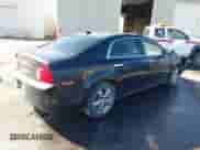 2012 Chevrolet Malibu 2LT z VIN 1G1ZD5EU4CF123265, wystawiony jako IAAI lot #43399908 z przebiegiem 146 993 mil mil oraz . Historia ofert i sprzedaży dostępna na DreamBid. Obrazek 4.