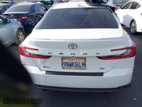 2025 Toyota Camry LE с VIN 4T1DAACK1SU043867, выставлен на аукционе IAAI как лот 43255400 с пробегом 11 131 миль миль и . История ставок и продаж доступна на DreamBid. Изображение 17.