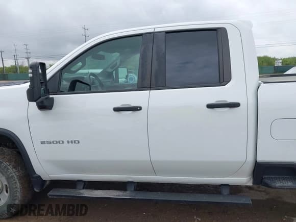 ✅ 2022 Chevrolet Silverado 2500HD Work Truck • VIN: 1GC2YLE7XNF267241 • Lot: 42639094. Wystawiony na IAAI z przebiegiem 89 583 mil. Bezpłatny archiwum sprzedaży aukcyjnych z USA i szczegółowy raport historii pojazdu na DreamBid. Zdjęcie 14.