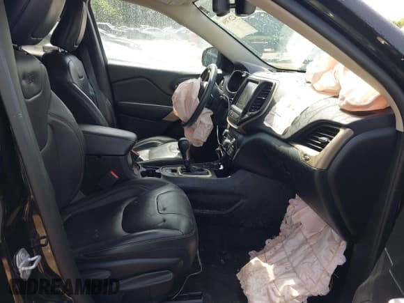 ✅ 2018 Jeep Cherokee Limited • VIN: 1C4PJMDB7JD617484 • Lot: 42287096. Wystawiony na IAAI z przebiegiem Nie podano. Bezpłatny archiwum sprzedaży aukcyjnych z USA i szczegółowy raport historii pojazdu na DreamBid. Zdjęcie 5.