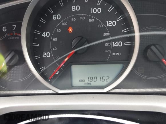 ✅ 2013 Toyota RAV4 XLE • VIN: JTMRFREV2D5002727 • Lot: 42273740. Listed on IAAI with 180,162 mi. Free auction sales archive from the USA and detailed vehicle history report at DreamBid. Image 15.