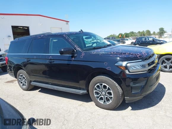 ✅ 2024 Ford Expedition Max XLT • VIN: 1FMJK1H85REA62813 • Lot: 42496732. Listed on IAAI with 33,902 mi. Free auction sales archive from the USA and detailed vehicle history report at DreamBid. Image 13.
