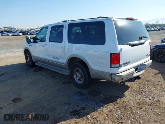 ✅ 2000 Ford Excursion Limited • VIN: 1FMNU42S5YED53957 • Lot: 42007784. Wystawiony na IAAI z przebiegiem 181 876 mil. Bezpłatny archiwum sprzedaży aukcyjnych z USA i szczegółowy raport historii pojazdu na DreamBid. Zdjęcie 3.
