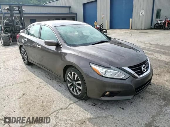 ✅ 2017 Nissan Altima SL • VIN: 1N4AL3APXHC199339 • Lot: 59585925. Listed on Copart with 202,980 mi. Free auction sales archive from the USA and detailed vehicle history report at DreamBid. Image 13.