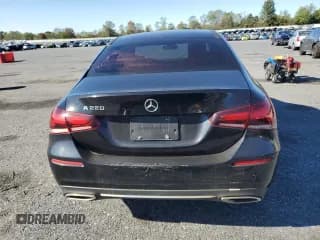 ✅ 2019 Mercedes-Benz A 220 • VIN: WDD3G4EB6KW036159 • Лот: 84817965. Опубликован ранее на Copart с пробегом 98 652 миль. Бесплатный доступ к архиву аукционных продаж из США и подробный отчёт об истории автомобиля на DreamBid. Изображение 6.