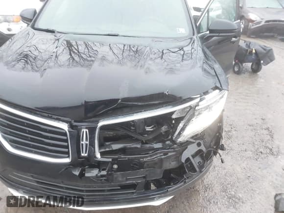 ✅ 2016 Lincoln MKC Black Label • VIN: 5LMTJ4DH3GUJ31761 • Lot: 41455495. Wystawiony na IAAI z przebiegiem 83 975 mil. Bezpłatny archiwum sprzedaży aukcyjnych z USA i szczegółowy raport historii pojazdu na DreamBid. Zdjęcie 21.