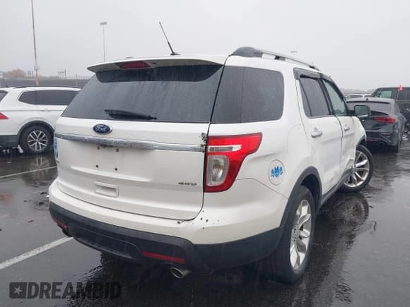 ✅ 2015 Ford Explorer XLT • VIN: 1FM5K8D81FGC20600 • Лот: 43493079. Опубликован ранее на IAAI с пробегом 139 997 миль. Бесплатный доступ к архиву аукционных продаж из США и подробный отчёт об истории автомобиля на DreamBid. Изображение 4.