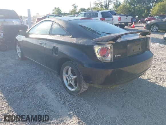 ✅ 2000 Toyota Celica GTS • VIN: JTDDY32T3Y0010293 • Lot: 43068770. Listed on IAAI with 142,747 mi. Free auction sales archive from the USA and detailed vehicle history report at DreamBid. Image 3.