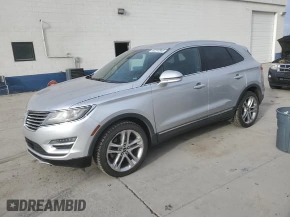 ✅ 2016 Lincoln MKC Reserve • VIN: 5LMCJ3D97GUJ11614 • Lot: 92297945. Wystawiony na Copart z przebiegiem 102 997 mil. Bezpłatny archiwum sprzedaży aukcyjnych z USA i szczegółowy raport historii pojazdu na DreamBid. Zdjęcie 1.
