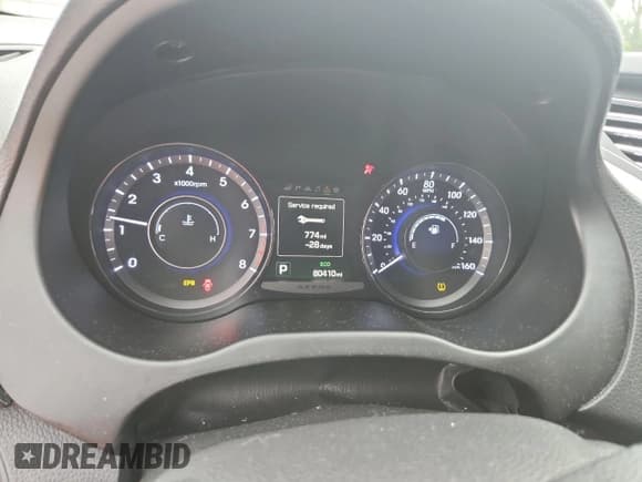 ✅ 2016 Hyundai Azera Limited • VIN: KMHFH4JG0GA549266 • Lot: 69651245. Listed on Copart with 80,410 mi. Free auction sales archive from the USA and detailed vehicle history report at DreamBid. Image 9.