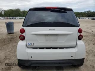 ✅ 2013 Smart fortwo Pure • VIN: WMEEJ3BA1DK695871 • Lot: 75319694. Wystawiony na Copart z przebiegiem 47 238 mil. Bezpłatny archiwum sprzedaży aukcyjnych z USA i szczegółowy raport historii pojazdu na DreamBid. Zdjęcie 6.