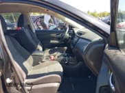 ✅ 2016 Nissan Rogue SV • VIN: KNMAT2MV0GP736998 • Lot: 43201311. Wystawiony na IAAI z przebiegiem 165 798 mil. Bezpłatny archiwum sprzedaży aukcyjnych z USA i szczegółowy raport historii pojazdu na DreamBid. Zdjęcie 5.