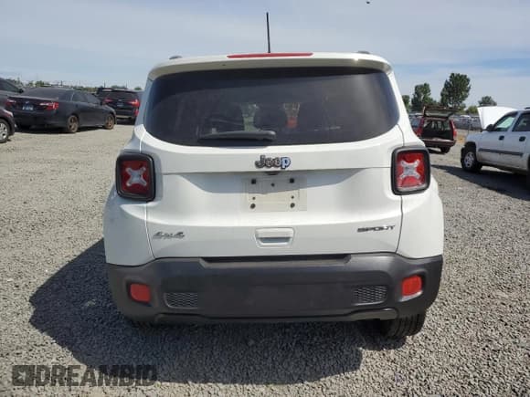 ✅ 2018 Jeep Renegade Sport • VIN: ZACCJBAB7JPH15195 • Lot: 58906814. Wystawiony na Copart z przebiegiem 113 908 mil. Bezpłatny archiwum sprzedaży aukcyjnych z USA i szczegółowy raport historii pojazdu na DreamBid. Zdjęcie 6.