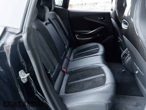 ✅ 2022 Aston Martin DBX • VIN: SD7VUJAW9NTV05320 • Lot: 66224245. Wystawiony na Copart z przebiegiem 9 231 mil. Bezpłatny archiwum sprzedaży aukcyjnych z USA i szczegółowy raport historii pojazdu na DreamBid. Zdjęcie 6.