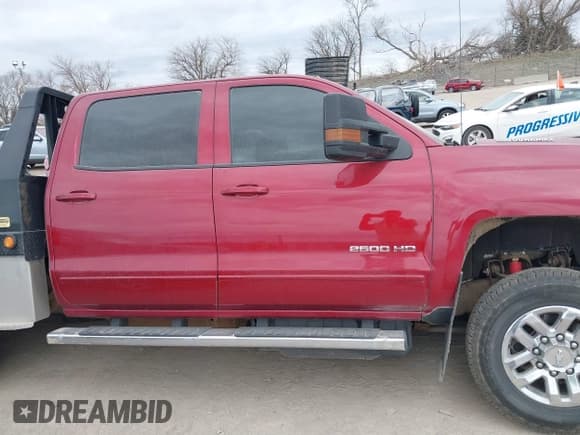✅ 2019 Chevrolet Silverado 2500HD LT • VIN: 1GC1KSEY9KF103023 • Lot: 41823944. Listed on IAAI with 143,028 mi. Free auction sales archive from the USA and detailed vehicle history report at DreamBid. Image 13.
