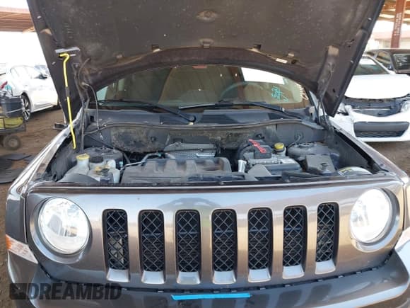 ✅ 2015 Jeep Patriot Sport • VIN: 1C4NJPBB3FD149546 • Lot: 42327841. Listed on IAAI with 155,851 mi. Free auction sales archive from the USA and detailed vehicle history report at DreamBid. Image 10.