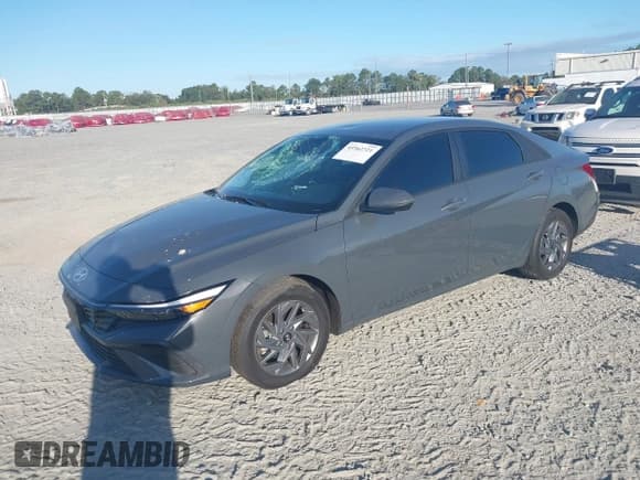 ✅ 2024 Hyundai Elantra SEL • VIN: KMHLM4DG5RU693066 • Lot: 43362721. Listed on IAAI with 26,864 mi. Free auction sales archive from the USA and detailed vehicle history report at DreamBid. Image 17.