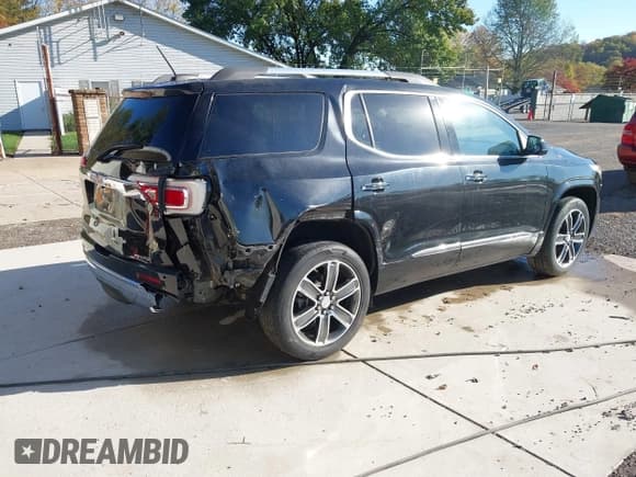✅ 2018 GMC Acadia Denali • VIN: 1GKKNXLS5JZ100452 • Lot: 43467317. Listed on IAAI with 57,085 mi. Free auction sales archive from the USA and detailed vehicle history report at DreamBid. Image 4.