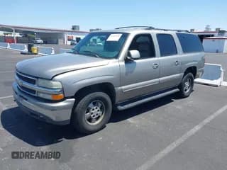 ✅ 2001 Chevrolet Suburban LT • VIN: 3GNFK16T51G143770 • Lot: 42321218. Wystawiony na IAAI z przebiegiem 311 654 mil. Bezpłatny archiwum sprzedaży aukcyjnych z USA i szczegółowy raport historii pojazdu na DreamBid. Zdjęcie 2.