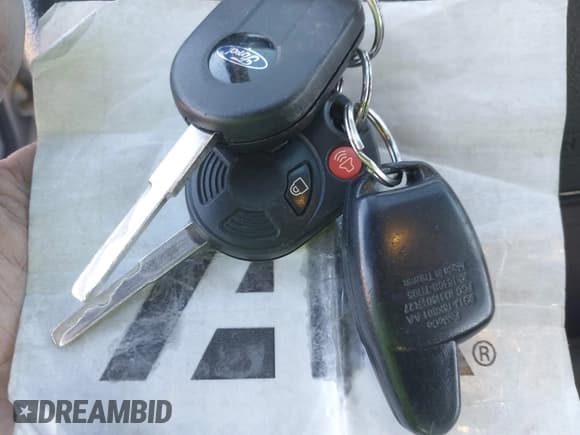 ✅ 2016 Ford Escape SE • VIN: 1FMCU9GX4GUA13454 • Lot: 43645926. Wystawiony na IAAI z przebiegiem 161 533 mil. Bezpłatny archiwum sprzedaży aukcyjnych z USA i szczegółowy raport historii pojazdu na DreamBid. Zdjęcie 11.