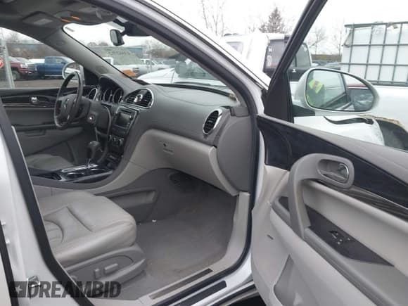 ✅ 2017 Buick Enclave Premium • VIN: 5GAKVCKD6HJ281885 • Lot: 43662712. Wystawiony na IAAI z przebiegiem 85 938 mil. Bezpłatny archiwum sprzedaży aukcyjnych z USA i szczegółowy raport historii pojazdu na DreamBid. Zdjęcie 5.