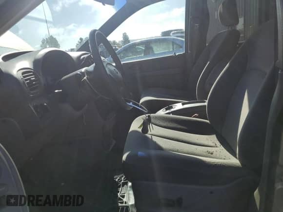 2002 Dodge Caravan EX z VIN 2B8GP74L72R693158, wystawiony jako Copart lot #46673595 z przebiegiem 181 451 mil mil oraz Szkoda całkowita • Salvage title. Historia ofert i sprzedaży dostępna na DreamBid. Obrazek 7.