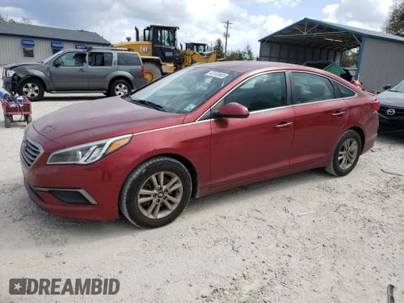 ✅ 2016 Hyundai Sonata SE • VIN: 5NPE24AF7GH305471 • Lot: 43132663. Listed on Copart with 217,869 mi. Free auction sales archive from the USA and detailed vehicle history report at DreamBid. Image 1.