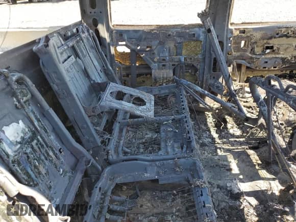 2005 Chevrolet Silverado 2500HD LT with VIN 1GCHK23215F829041, listed as a Copart auction lot 64860425 with Not provided miles and Salvage title. Bid and sale history available at DreamBid. Image 10.